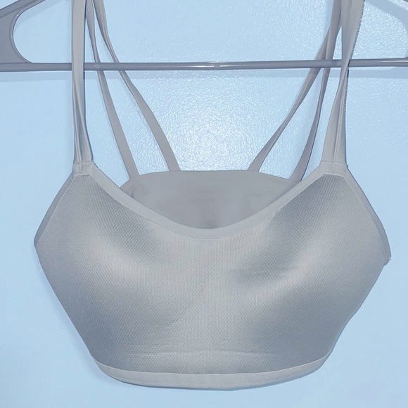 lululemon Like a Cloud Bra *Light Support, B/C Cup - Seal Grey - Picture 3 of 5
